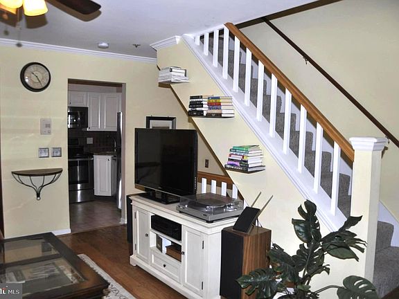 5th image of 10823 Hampton Mill Ter #103