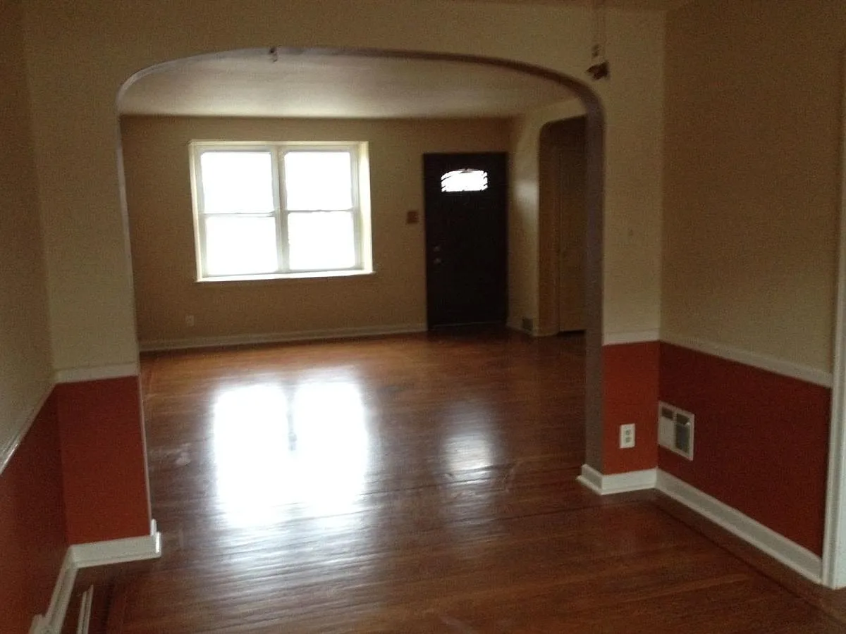 Living Room - 3403 Meridian St