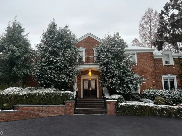525 Hillside Ave, Mountainside Boro, NJ 07092