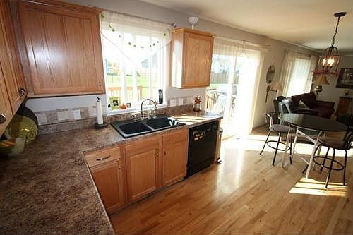 4th image of 1510 Andover Ct