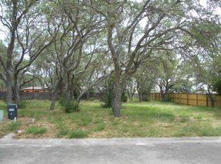 1 Primrose Dr, Rockport, TX 78382