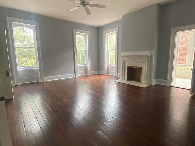 202 S 3rd St #6 — Photo 2