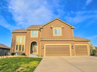 9805 N Maywood Ave, Kansas City, MO 64157