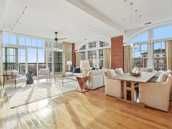 174 Washington Street image 4 of 33