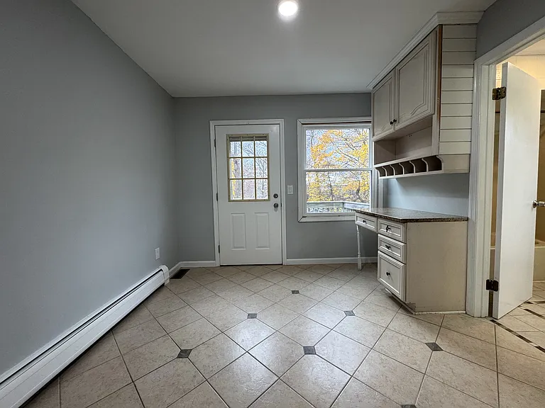 39 Belmont Cir #B — Photo 17