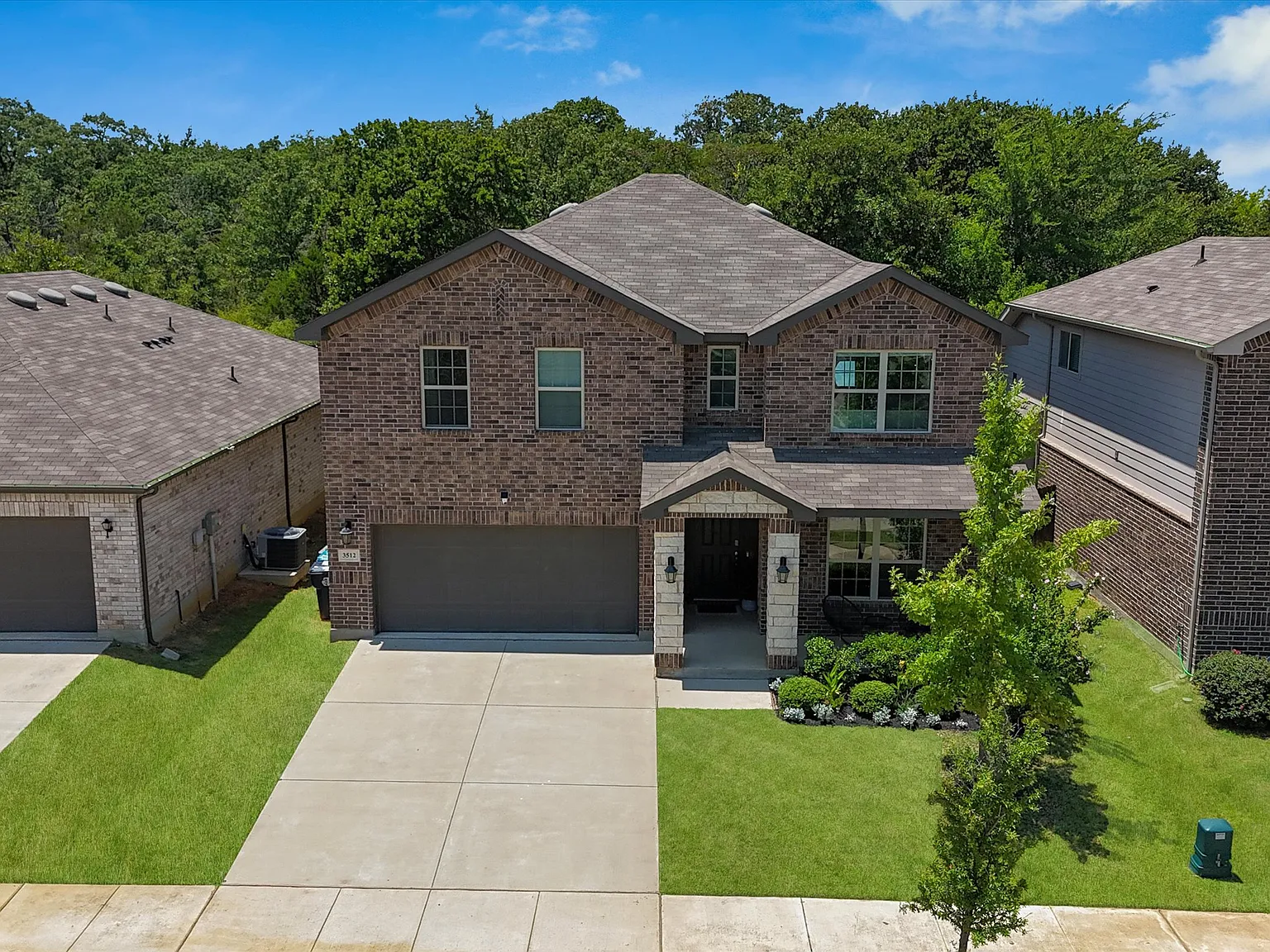4 bed, 2.5 bath, 2985 sqft, $2,790 — Photo 2