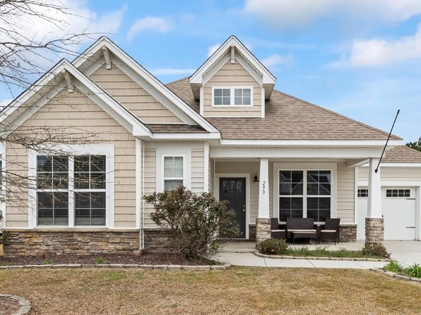 290 SW Plantation Dr