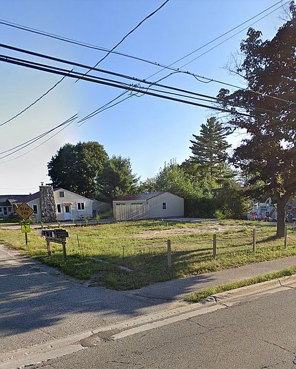 1st image of 4248 W Houghton Lake Dr