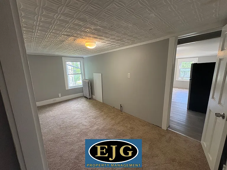 135 Pleasant St #3 — Photo 10