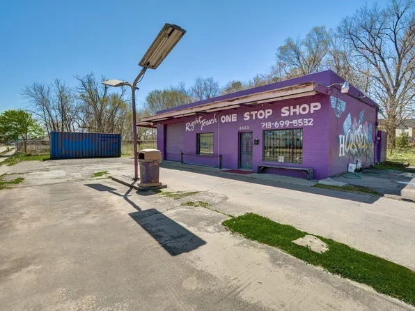 4423 Yale St, Houston, TX 77018