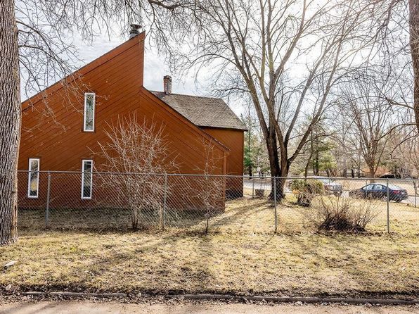 221 W Howard St, Hibbing, MN 55746