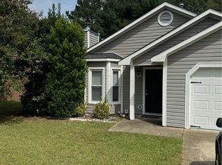 1631 Winnabow Dr, Fayetteville, NC 28304