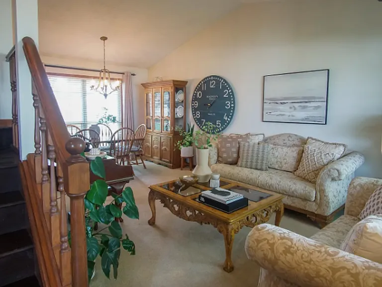 415 Winesap Dr — Photo 3