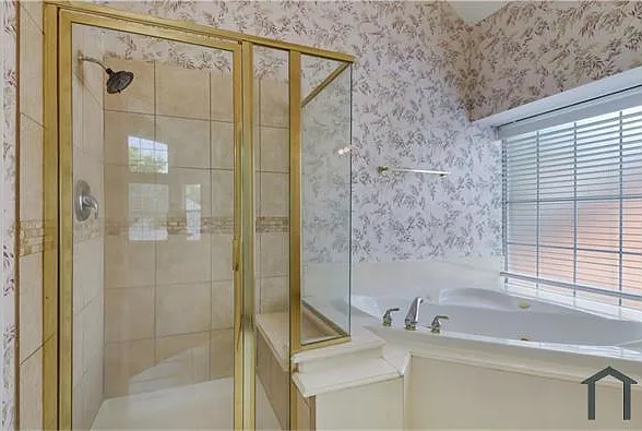 4421 Maize Dr — Photo 11