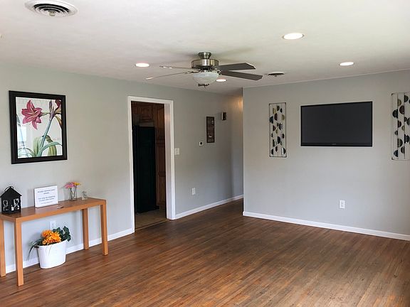 2nd image of 505 Hortense Dr