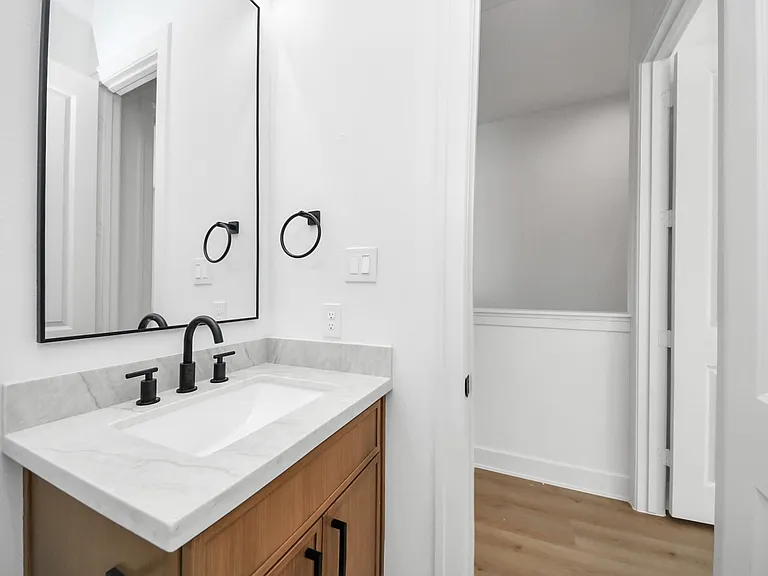 4607 Gunter St #B — Photo 25