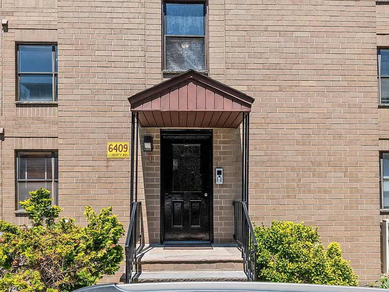 6409 Liberty Ave #I1 — Photo 6