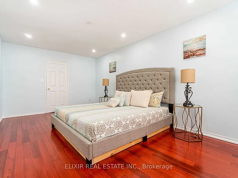 29 Timbertop Cres #UPPER LEVEL — Photo 19
