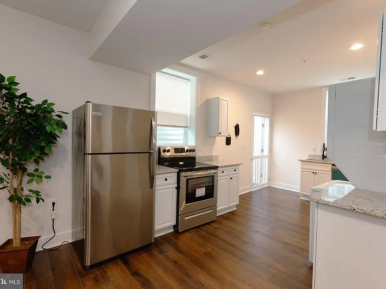 5705 Crestwood Pl — Photo 3