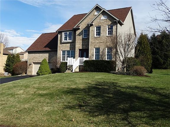 2nd image of 11 Timber Trail Dr