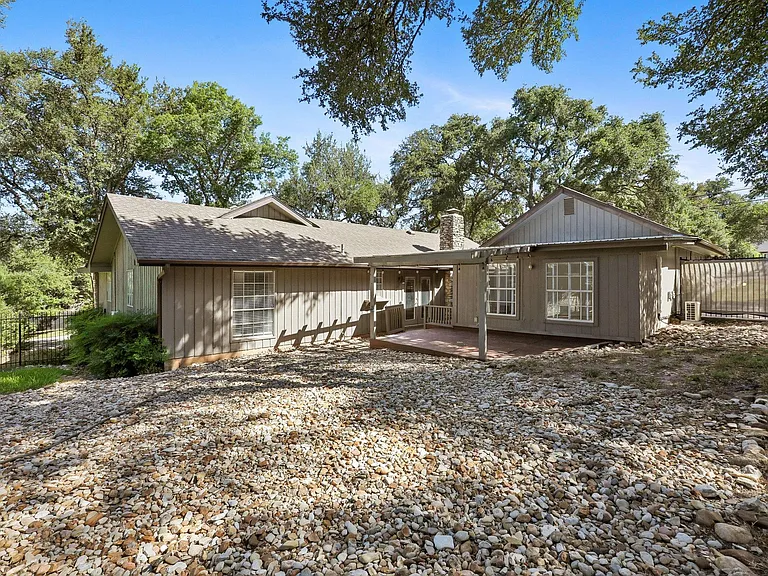 10903 Mellow Ln — Photo 23
