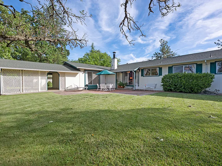 7744 Saint Helena Hwy — Photo 19