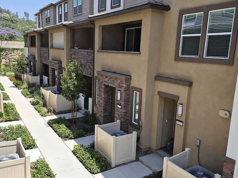 Stratus Dr — Photo 1