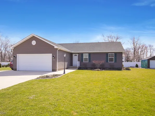 282 Woodland Ct, Wellington, OH 44090