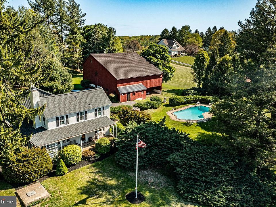 1st image of 455 Dilworth Rd