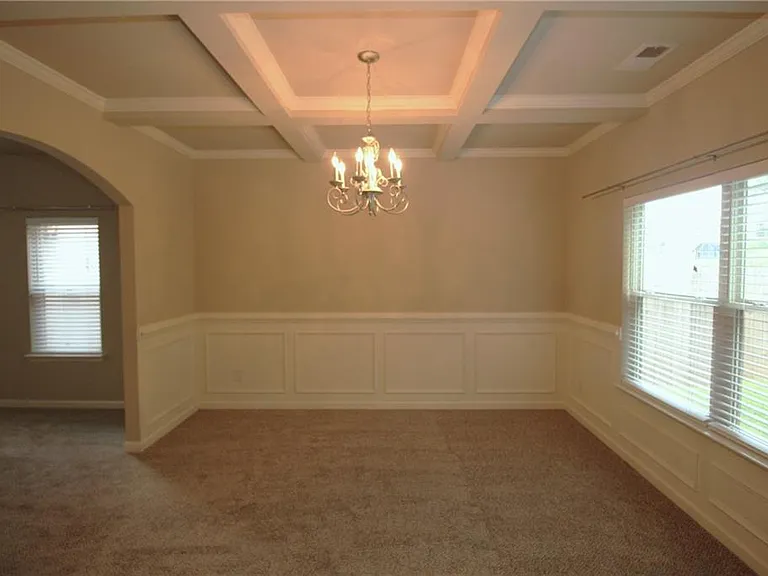 1317 Castleberry Dr — Photo 6