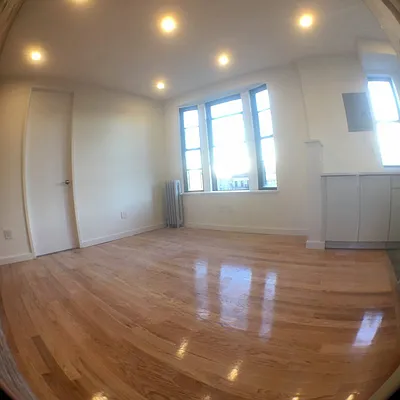 Rented by Bohemia Realty Group | media 20