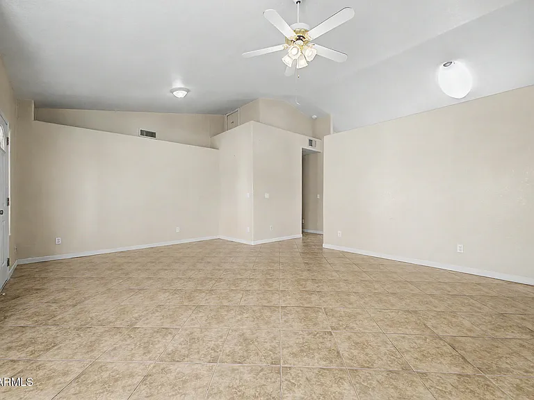 1913 E Marquette Dr — Photo 6