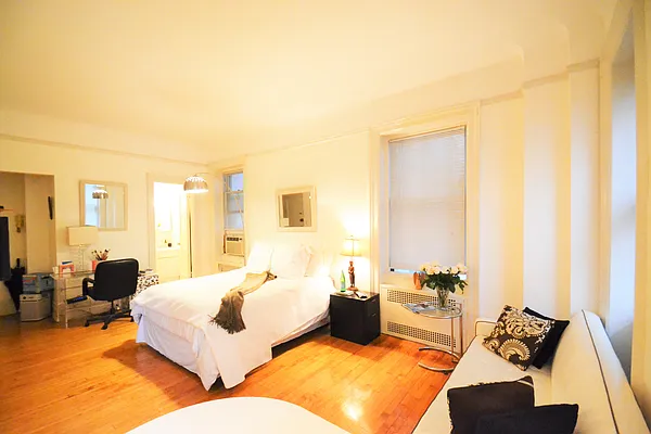 Rented by Lasri Group Inc | media 8