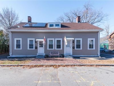 47 Maple St, Cranston, RI, 02910