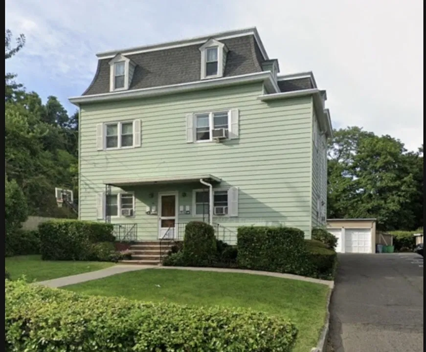 26 Caldwell Ave
