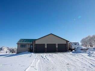 7407 Milky Way Rd, Bismarck, ND 58503