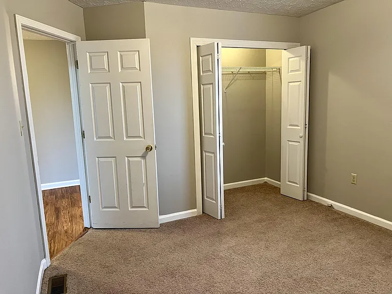 110 Woods Trl #4 — Photo 8