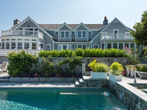 32 Dunes Road, Harwich Port, MA 02646