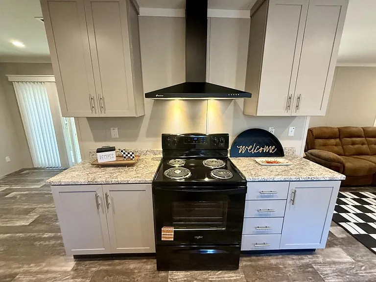 1808 Sheila Dr — Photo 18