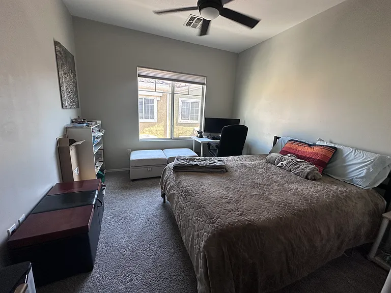 2450 W Glenrosa Ave #9 — Photo 3