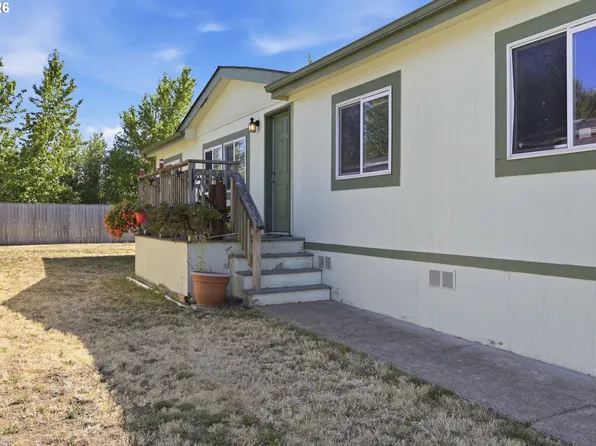 310 Pitney Ln Unit 98, Junction City, OR 97448