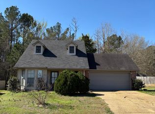 400 Avery Cv, Byram, MS 39272