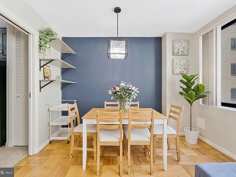 522 21st St NW #301 — Photo 7