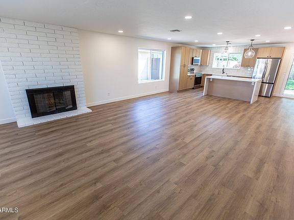 3rd image of 1831 S ROGERS Circle