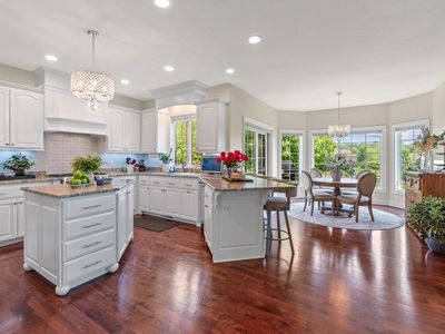 1249 Mary Hill CIRCLE, Hartland, WI, 53029