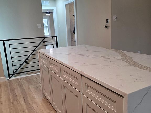 5th image of 12702 Knights Rd