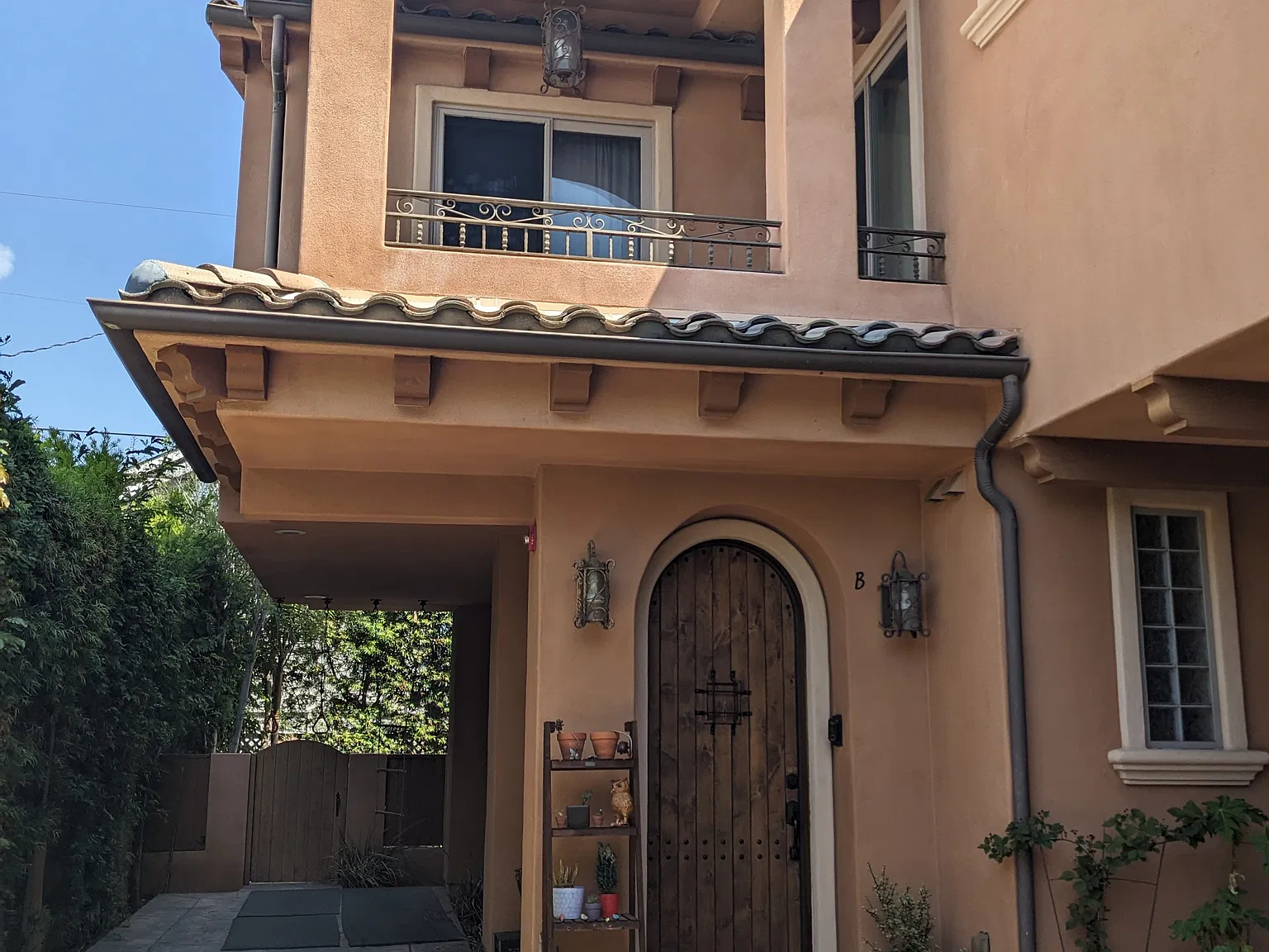 2303 Voorhees Ave — Photo 1