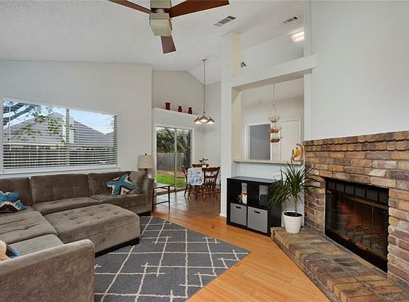4th image of 2104 Rick Whinery Dr