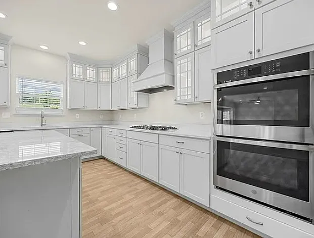 1024 Miremont Dr — Photo 11