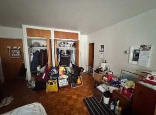 541 College St #3, Kingston, ON K7L 4N1
